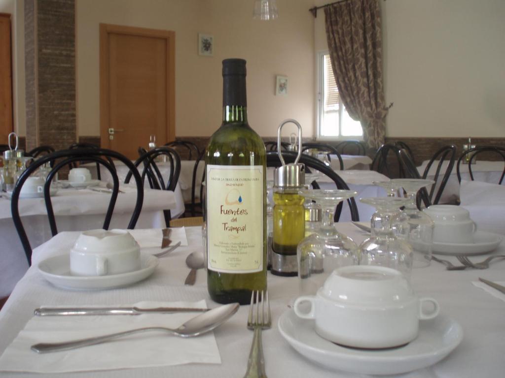 Hotel Balneario Fuentes Del Trampal Carmonita Εξωτερικό φωτογραφία